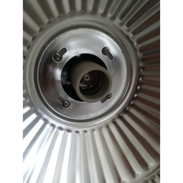 Komplett schwarzer E40-Industriereflektor (ohne/mit Strom)